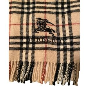 Authentic✨Burberry Classic Check Scarf/Shawl/Wrap✨Excellent condition!!